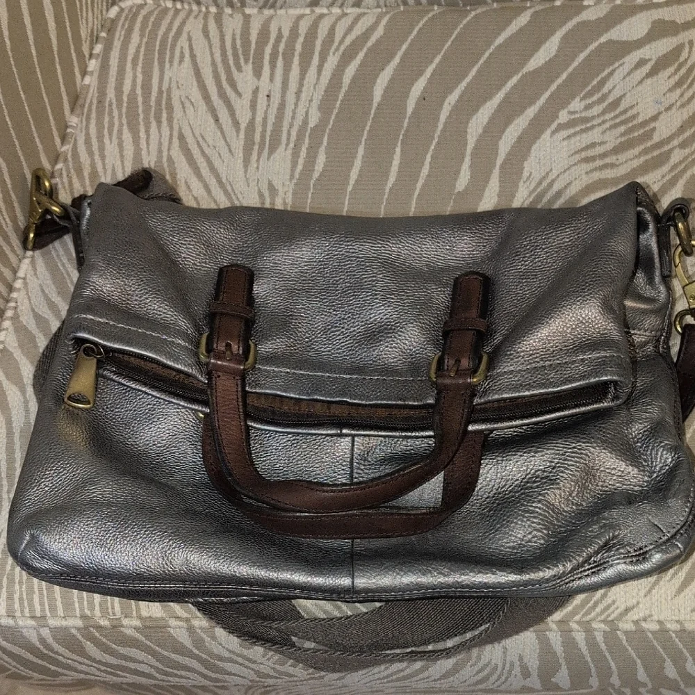 Fossil Metallic Gray Leather Explorer Crossbody Messenger Shoulder Bag